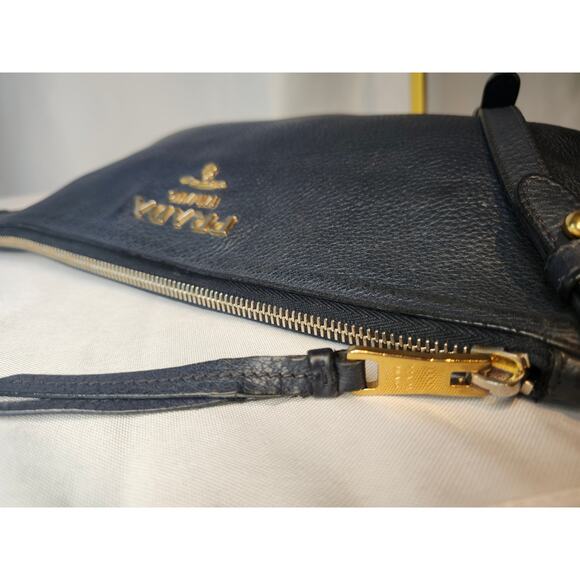 SOLD Prada Vitello Daino Crossbody Bag Navy pebbled calfskin leather - Picture 14 of 16